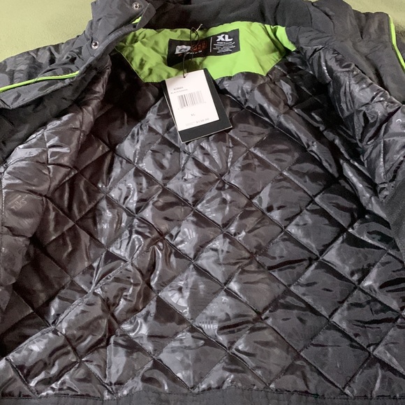 NWT Men’s AKD MKS black and green coat. Size XL. - Picture 6 of 10